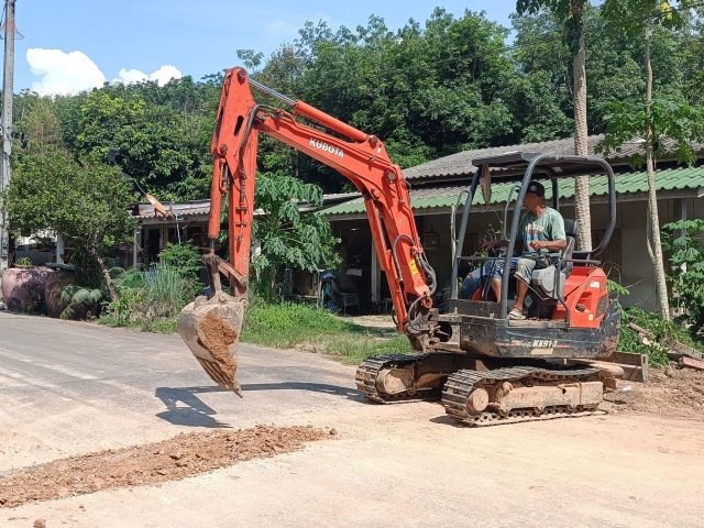 ลงพื้นที่ติดตามความคืบหน้าโครงการขยายท่อเมนระบบประปาหมู่บ้าน บ้านควนหอม - บ้านโคกมะม่วง
